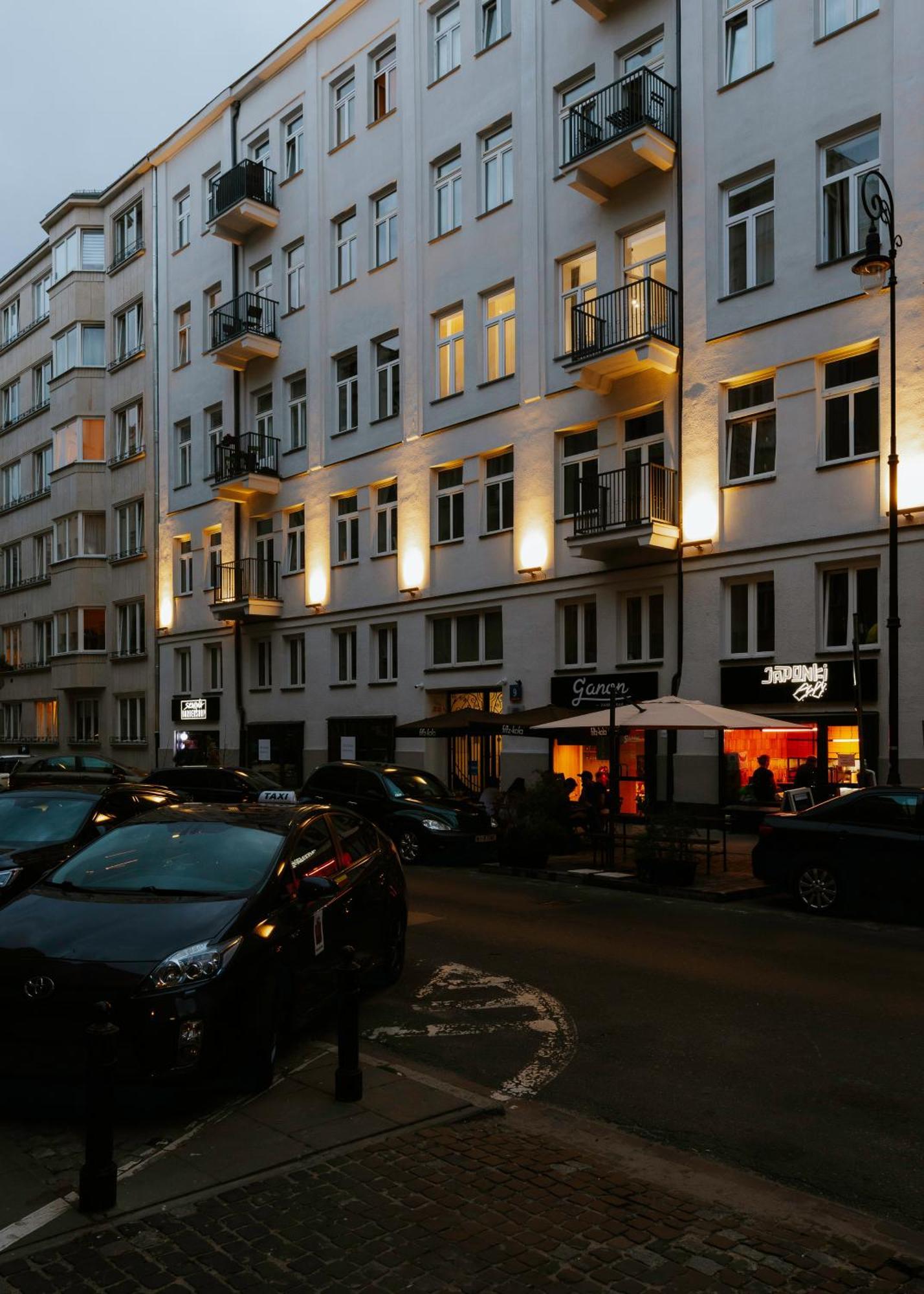 City Garage Apartment - Lwowska 9 ワルシャワ エクステリア 写真